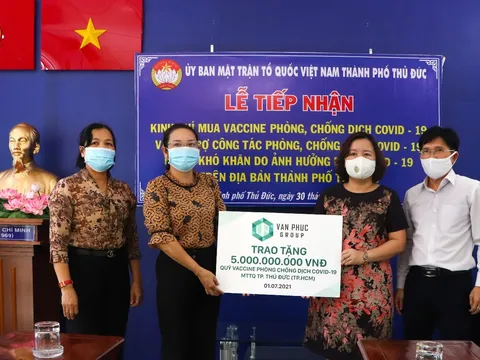 Van Phuc Group ủng hộ 5 tỷ đồng Quỹ Vắc-xin Covid-19
