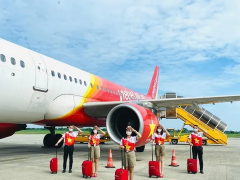 Khôi phục toàn mạng bay từ 21.10, Vietjet mở bán vé cùng nhiều khuyến mãi, tặng phí xét nghiệm COVID-19