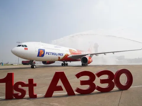 Vietjet đón tàu bay thân rộng A330 đầu tiên, chúc mừng mùa Giáng sinh 2021