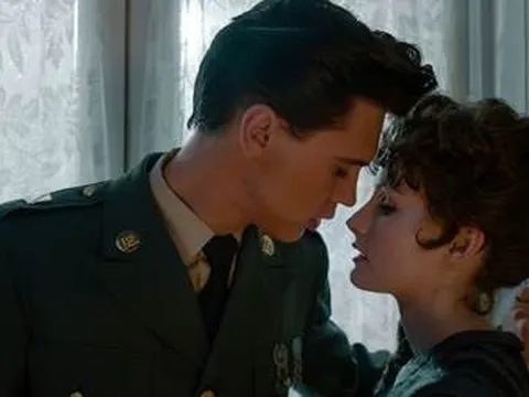 Phim về huyền thoại âm nhạc “Elvis” nhận tràng pháo tay 12 phút tại Cannes, Tom Hanks có màn trở lại ấn tượng