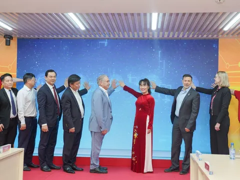 Bộ trưởng Thương mại và Du lịch Úc chúc mừng các đường bay thẳng  Việt Nam – Úc của Vietjet