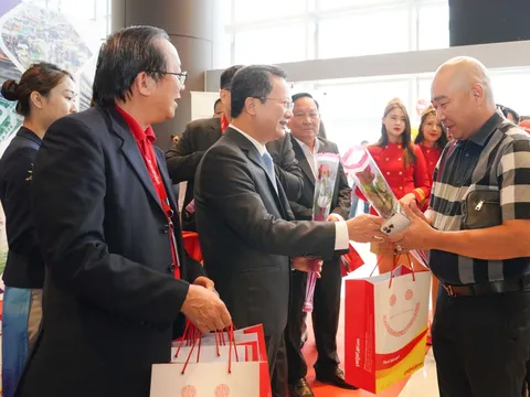 Vietjet chính thức khai trương đường bay thẳng đầu tiên giữa Cần Thơ và Vân Đồn