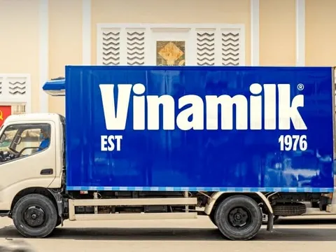 Lợi nhuận Vinamilk chịu áp lực từ khoản lỗ đầu tư liên kết, công ty con của SCIC đăng ký bán cổ phiếu VNM