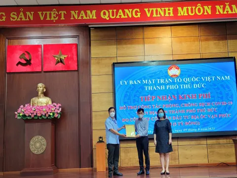 Van Phuc Group ủng hộ 10.000 phần quà cho các hoàn cảnh khó khăn do dịch bệnh COVID -19
