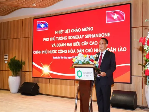 Phó Thủ tướng Lào cùng lãnh đạo UBND TP.HCM thăm và làm việc tại Van Phuc City